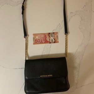 Small micheal kors purse